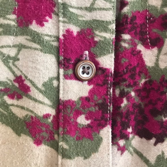 Cabelas Green & Burgundy Floral Flannel shirt - Picture 6 of 6